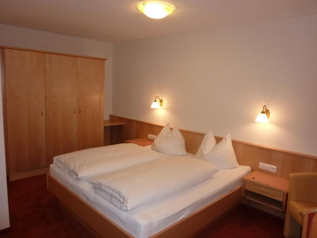 Hotel Garni Waldhof - Wohlfuehlen Am Lech Stanzach Quarto foto